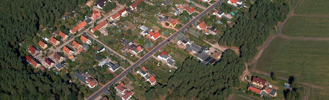 Luftbild auf die Ortschaft Leippe