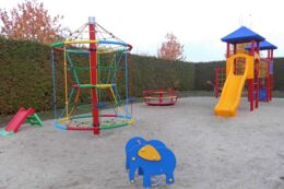 Foto Spielplatz Lauta Dorf