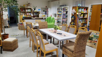 Blick in die Bibliothek Lauta